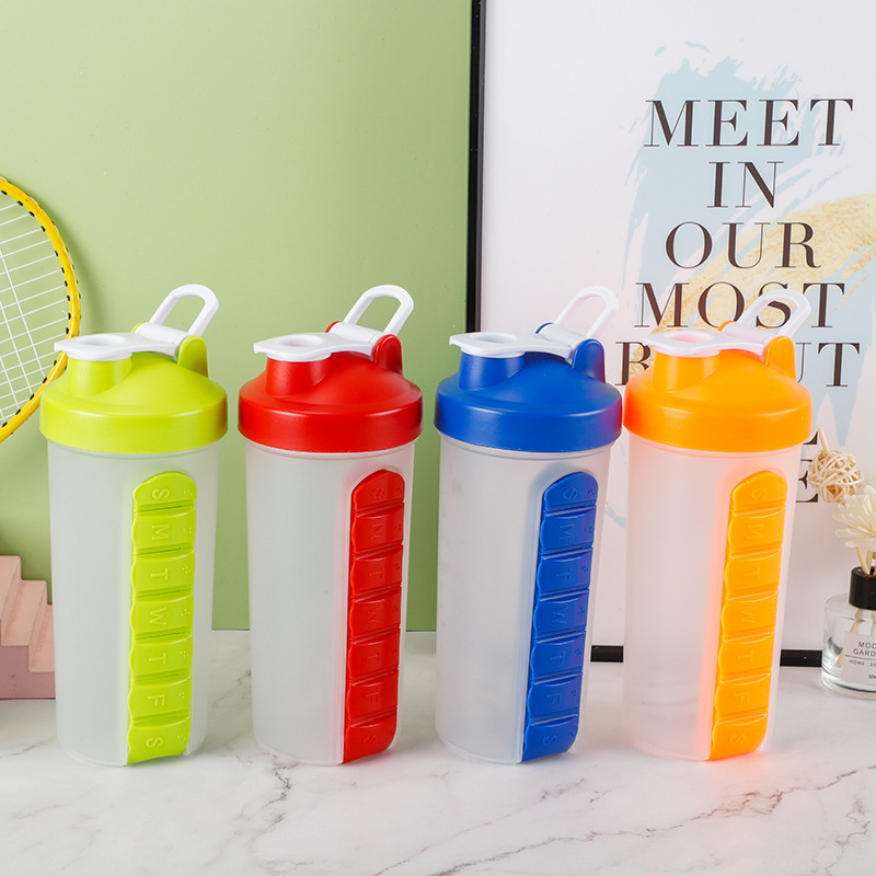 2-in-1 Protein Shaker with 7-Day Pill Organizer