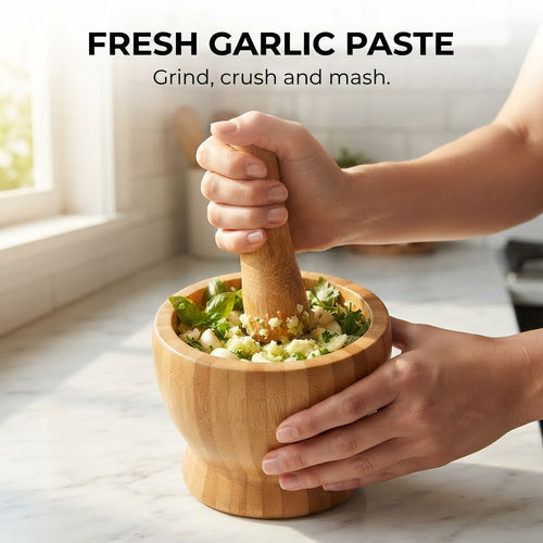 Wooden Mortar & Pestle - Fresh garlic paste