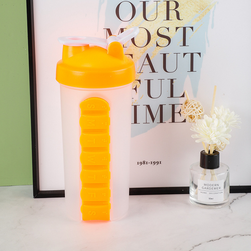 2-in-1 Protein Shaker with 7-Day Pill Organizer
